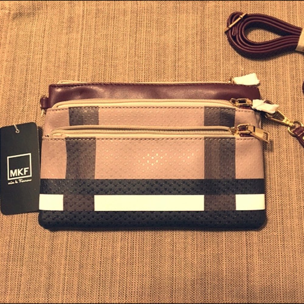 Mia K Farrow Cecil Crossbody Bag